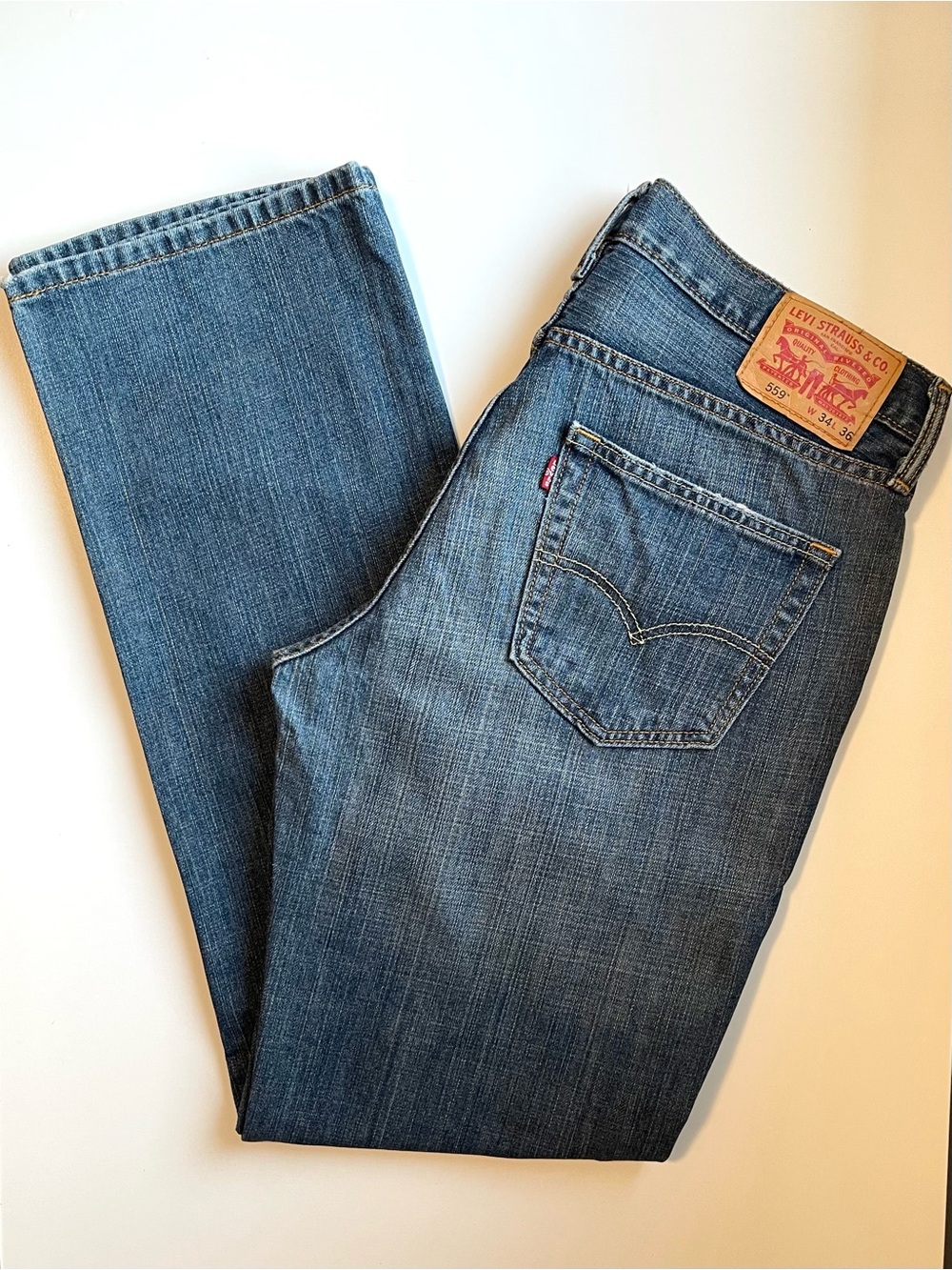 Levi's 559 Relaxed Straight Jeans - Faded Medium Wash & Non Stretch - 34 | 36